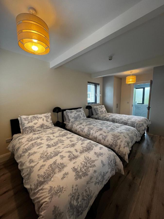 Comfort Triple Room Shower,1472660926:JPEG