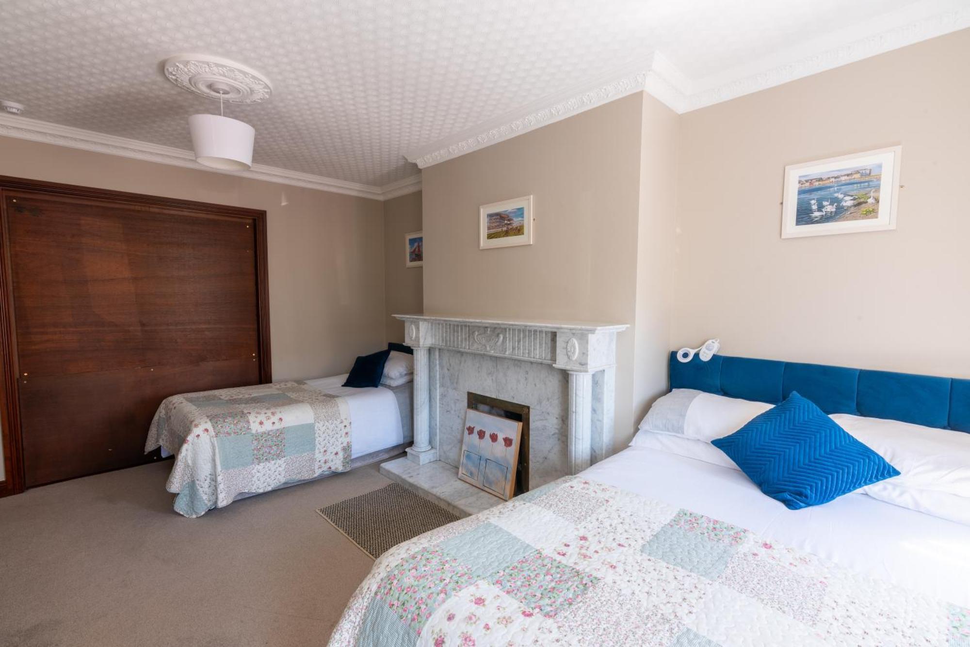 Economy Triple Room