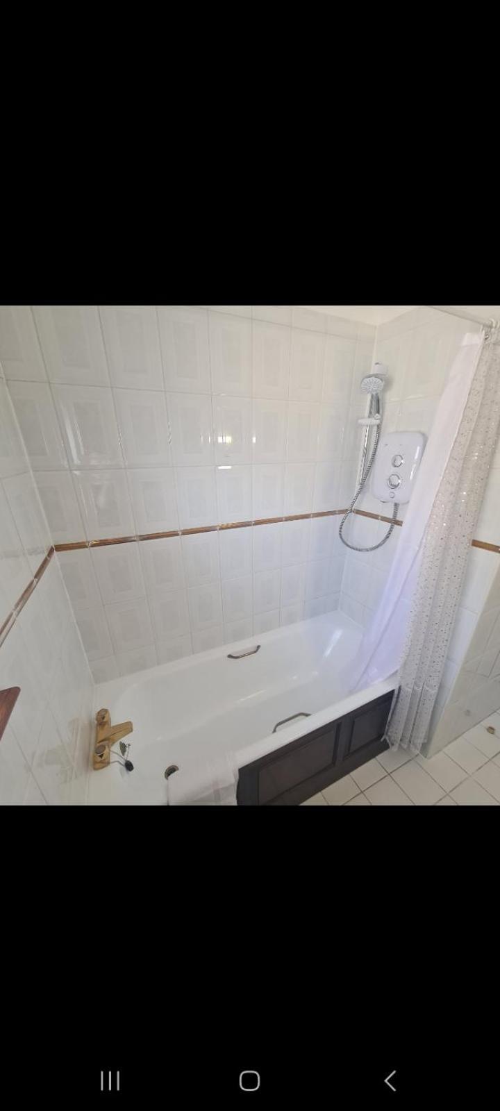 Single Room with Private External Bathroom,1677860344:JPEG