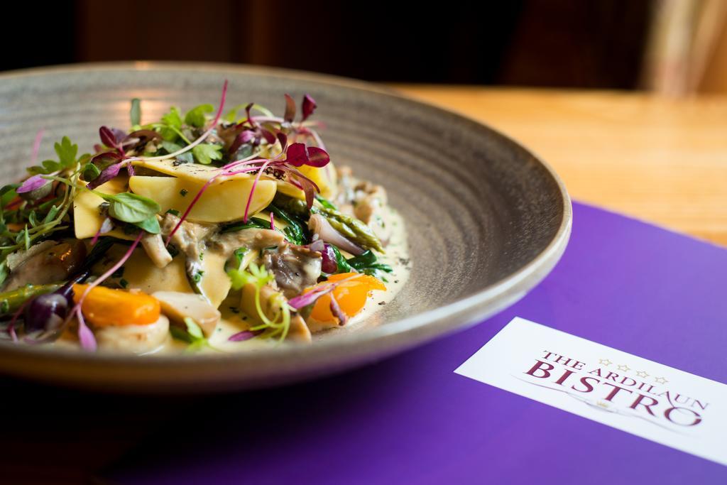 Single Room,665951955:JPEG