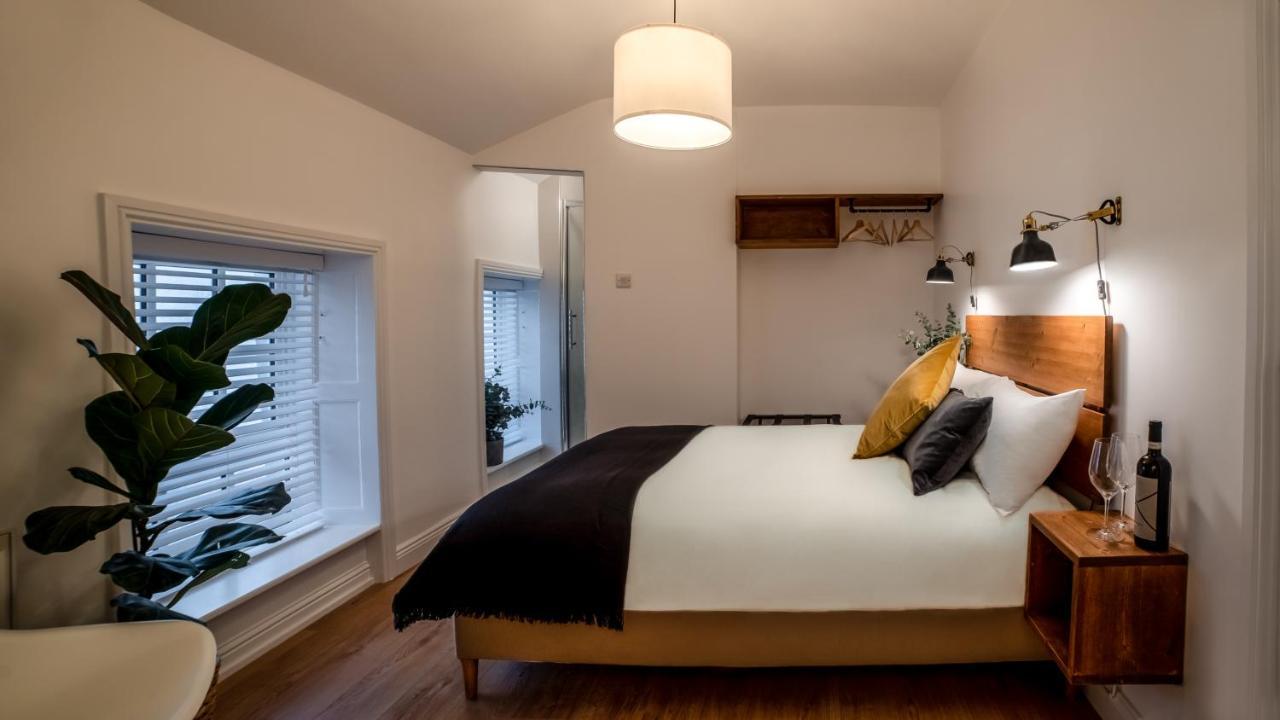 Small Double Room,996436225:JPEG