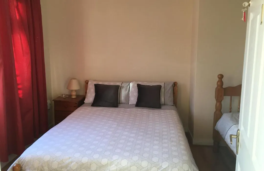 Double Rooms & Twin Rooms Rahoon-1