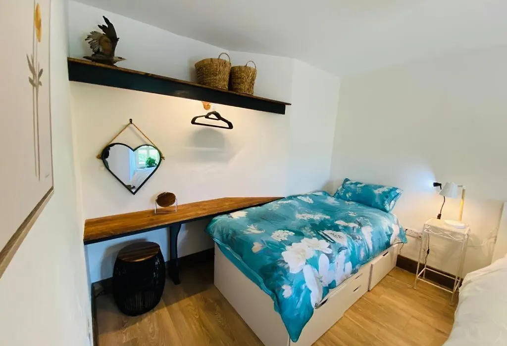 3 Bed Apartment/Explore The Area/Enjoy Our Pub-1