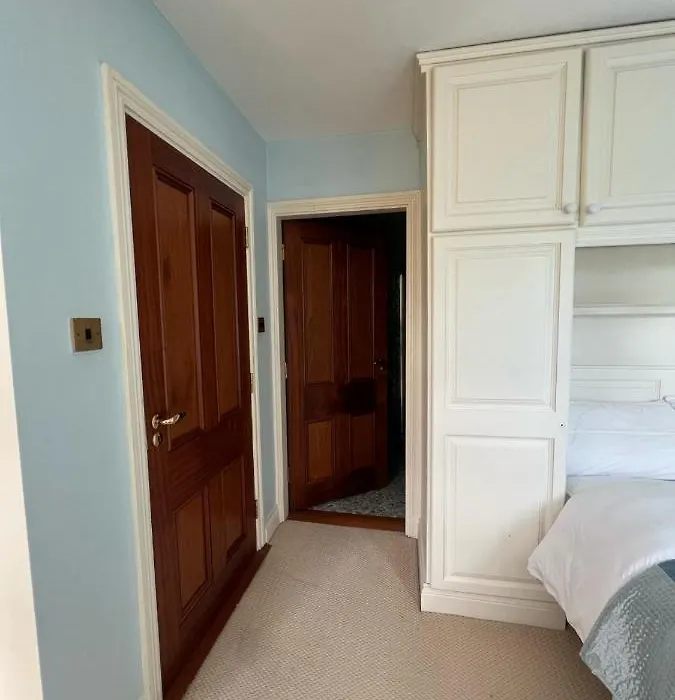 Taylors Hill Luxury Guest House-1