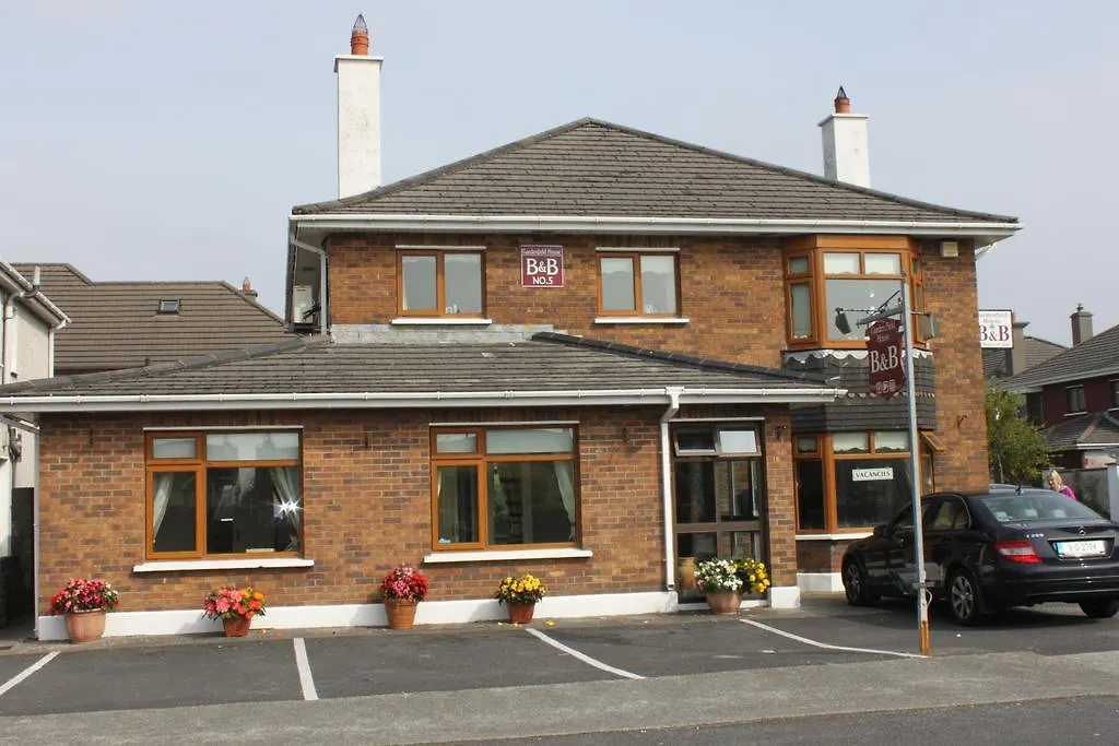 Gardenfield House Bed & Breakfast H91Vh02-1