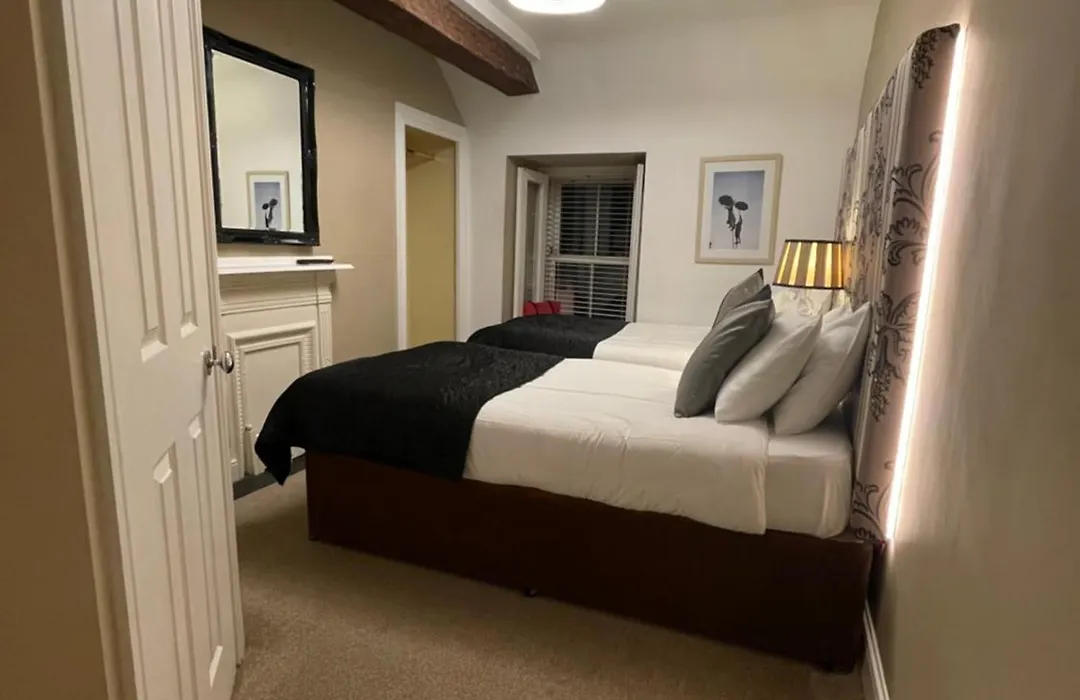 7 Boutique Hotel-1