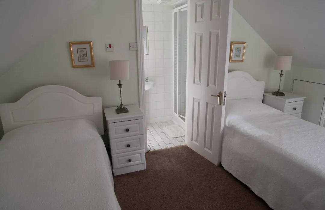 Griffin Lodge Guesthouse-1