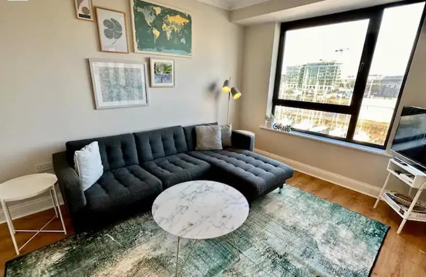 City Centre Dockside Apartment - 2 Bed, 2 Bath-1
