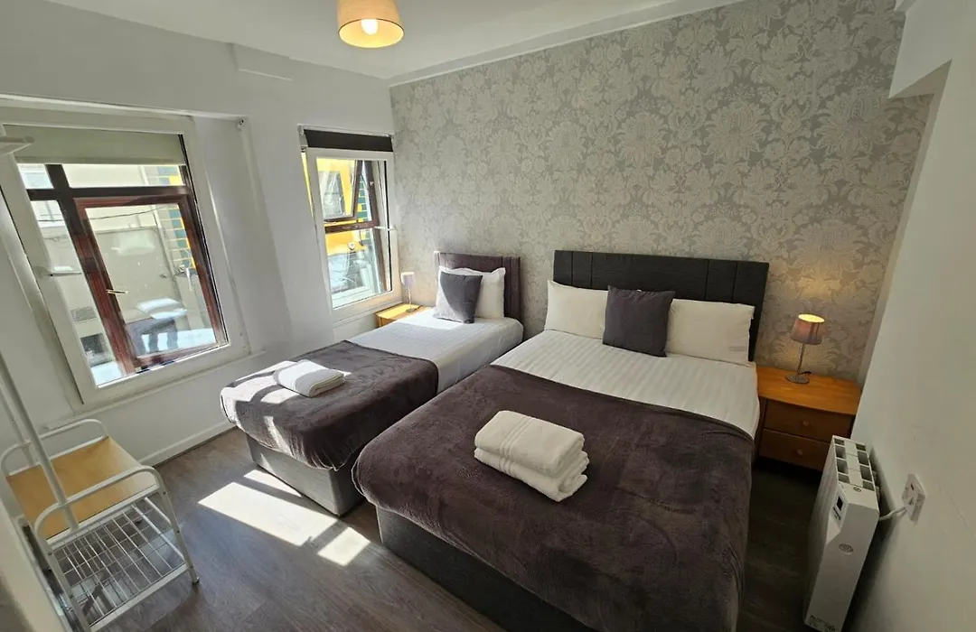 Mary Street Apartment-1