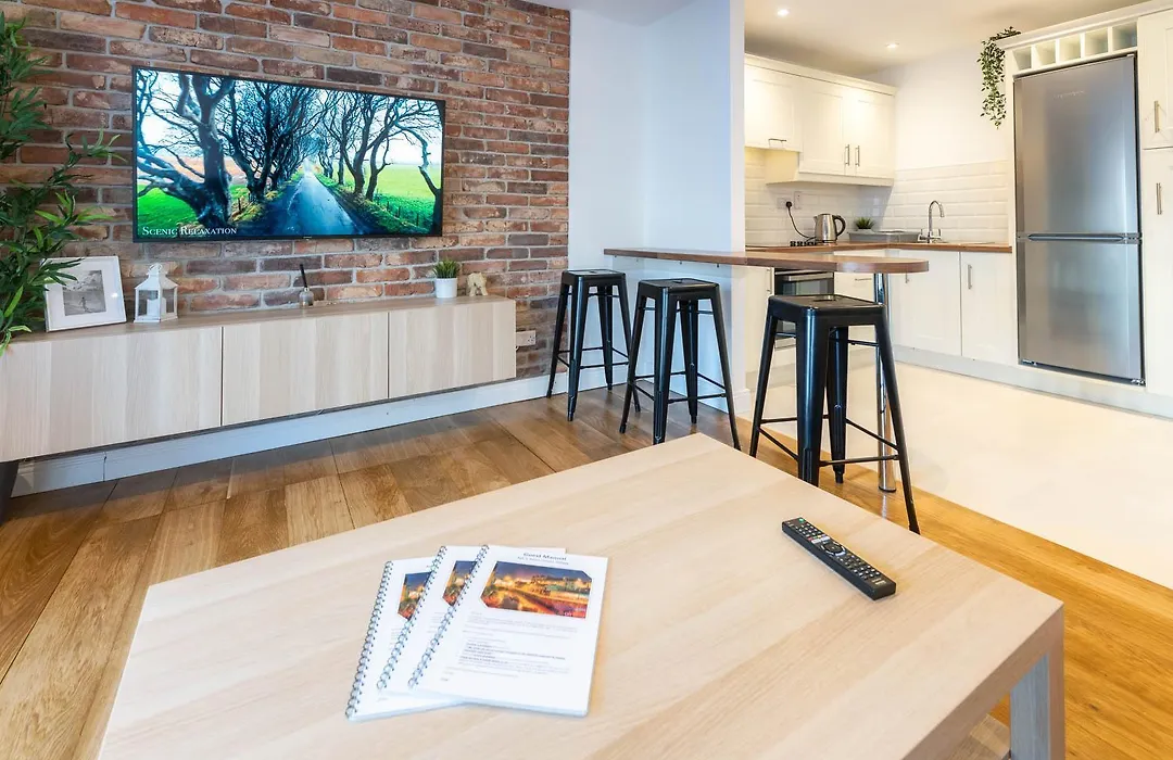 Modern Canal View Home, In City Centre, Sleeps 8-1