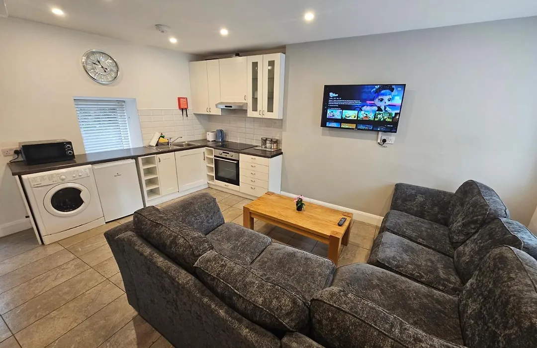 5 Eyre Square Lane-1