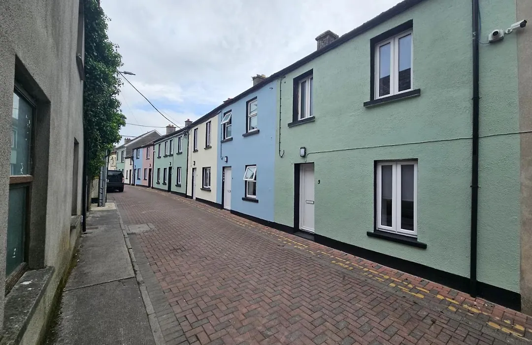 6 Eyre Square Lane-1
