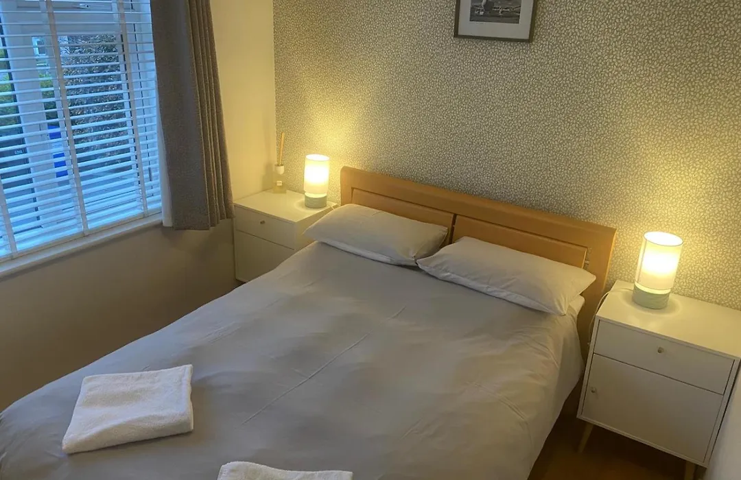 Beautiful One Bedroom Apartment In Galway City-1