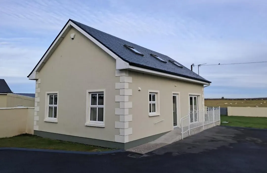 Warm Spacious Three Bed Chalet-1