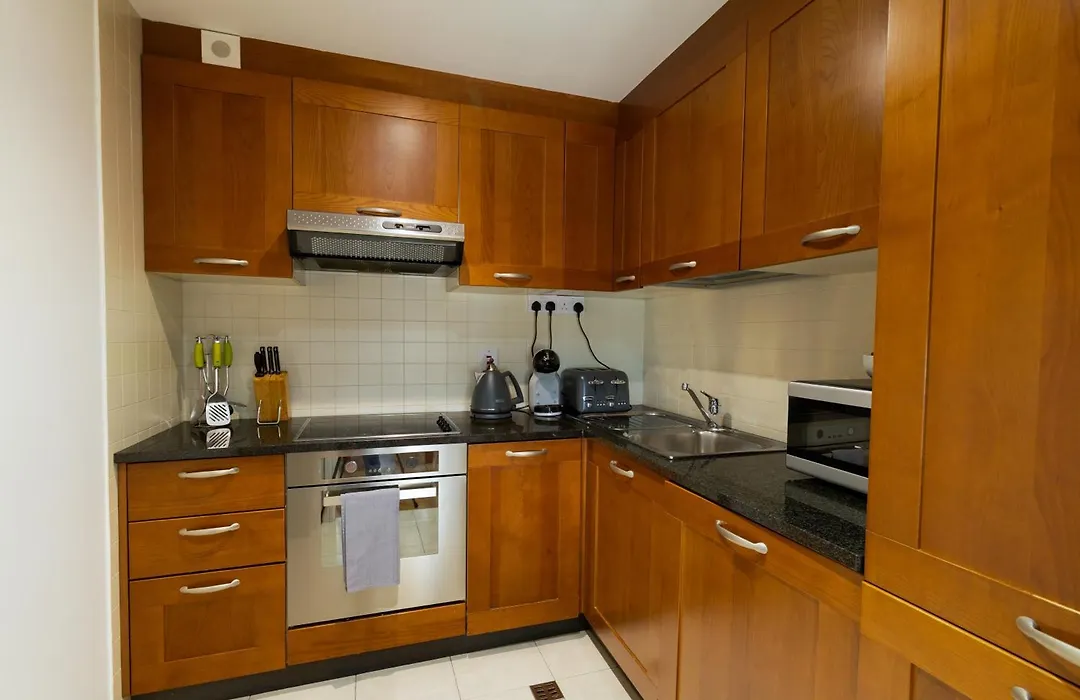 Geata Na Cathrach - Galway Lakeside Apartments-1