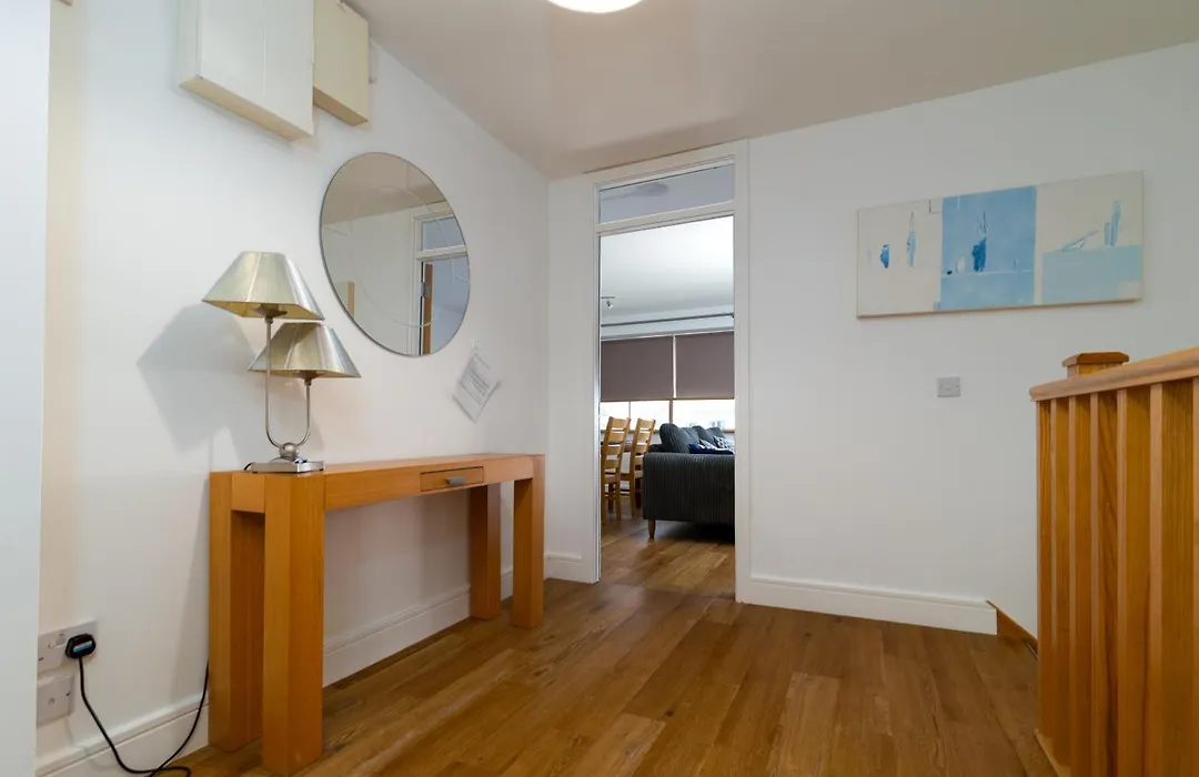 Geata Na Cathrach - Galway Lakeside Apartments-1