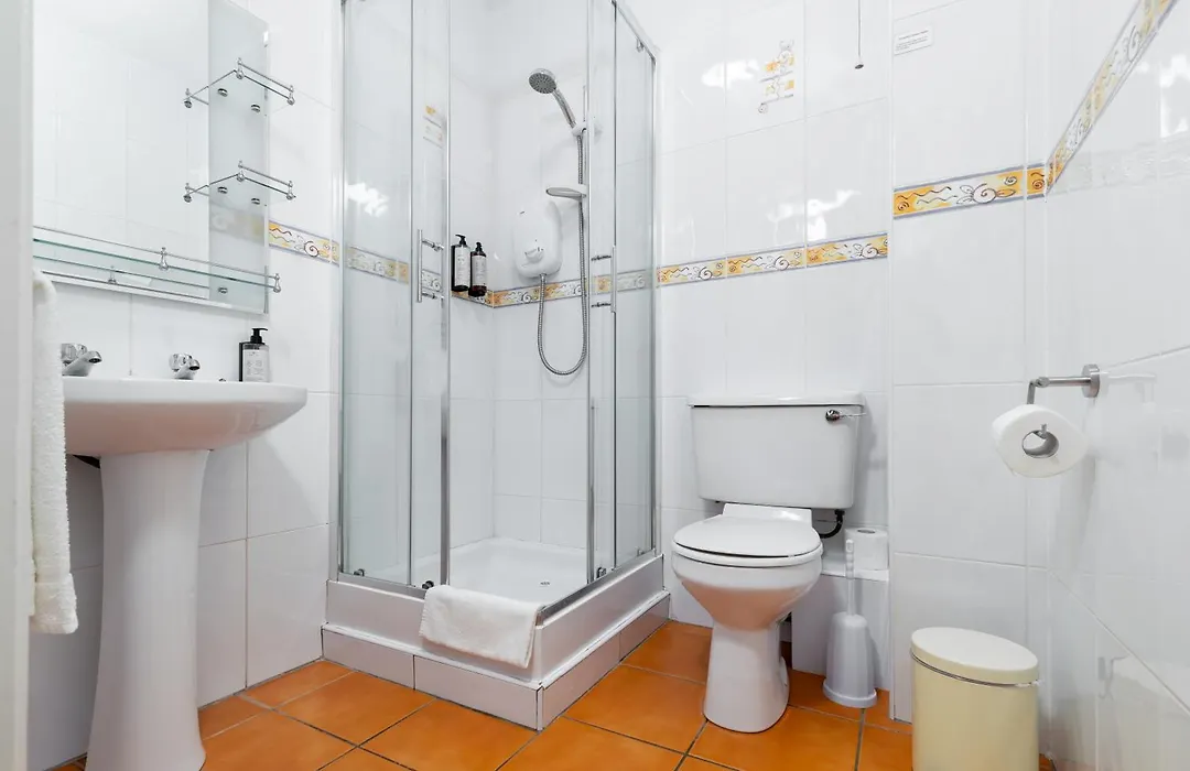 Gort Na Coiribe - Galway Lakeside Apartments-1