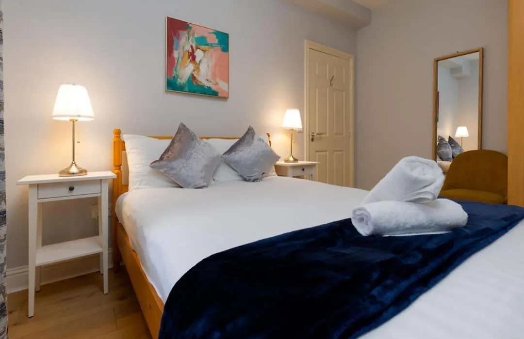 Tonn Na Mara - Galway Lakeside Apartments-1