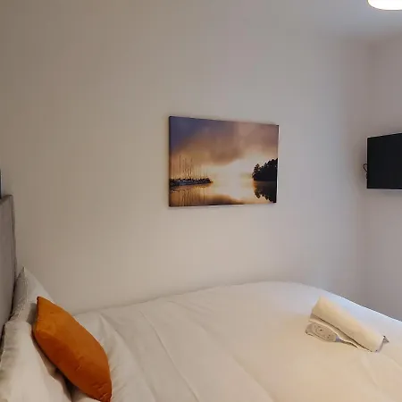 4 Eyre Square Lane-2