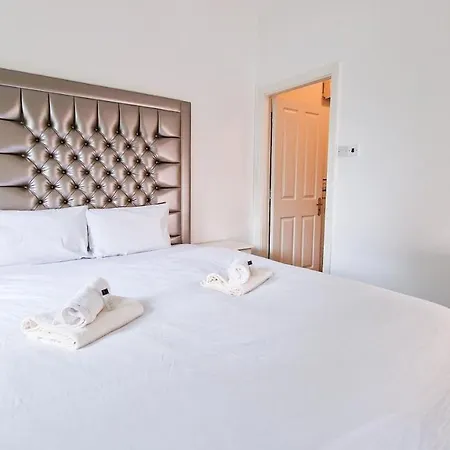 Stylish 3 Bedroom House-3