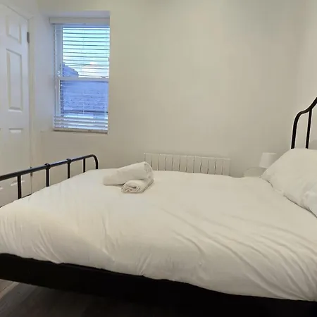 Central & Stylish, Two Bed, Two Bath-3