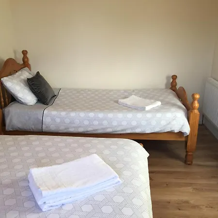 Private Double Rooms & Twin Rooms Rahoon-3