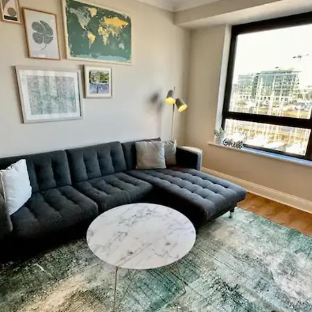City Centre Dockside Apartment - 2 Bed, 2 Bath-3