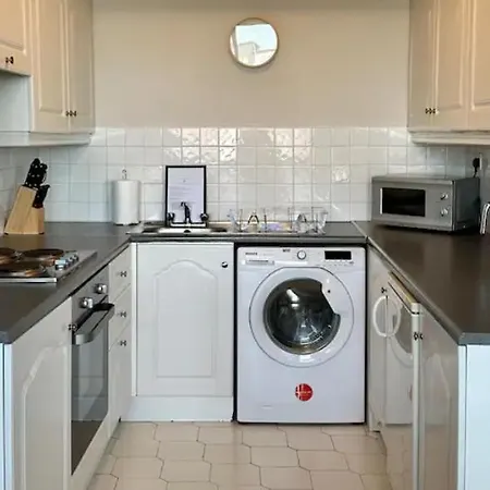 City Centre Dockside Apartment - 2 Bed, 2 Bath-2