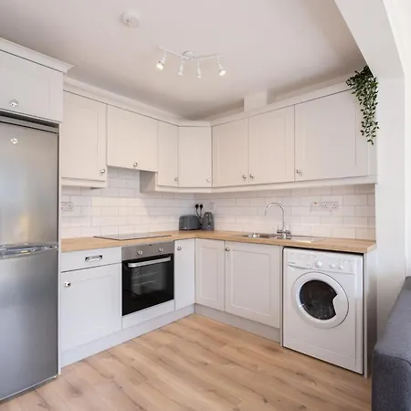 Luxury Modern Penthouse, City Centre, Sleeps 6-2