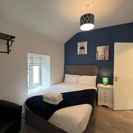 6 Eyre Square Lane-2