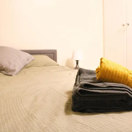 2 Bed Apartment Clan House Apartments-3