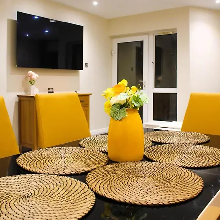 2 Bed Apartment Clan House Apartments-2