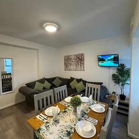 Mary Street Apartment-3