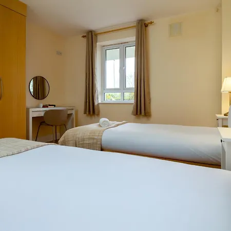 Gort Na Coiribe - Galway Lakeside Apartments-3