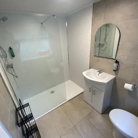 2 Bed Townhouse Eyre Square City Centre-3