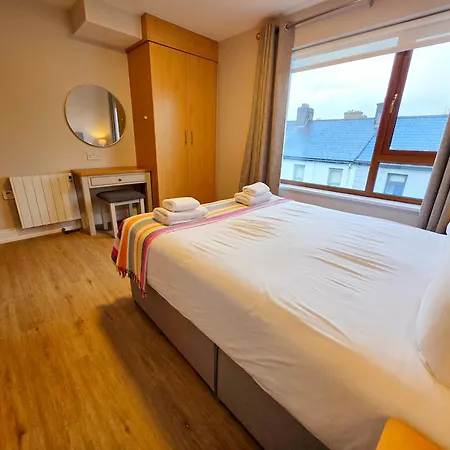 Donegan Court Aparthotel-2
