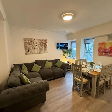 Mary Street Apartment-2