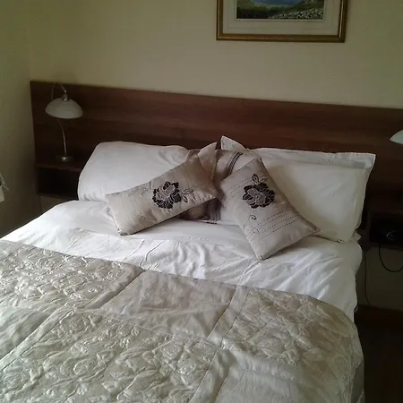 Gardenfield House Bed & Breakfast H91Vh02-3