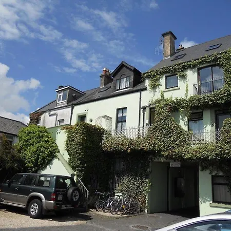 Crescent Close-3