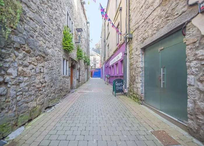 Latin Quarter Luxury Apartment Galway