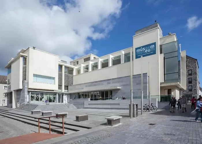 Sea View Luxury City Centre - Best Location Galway