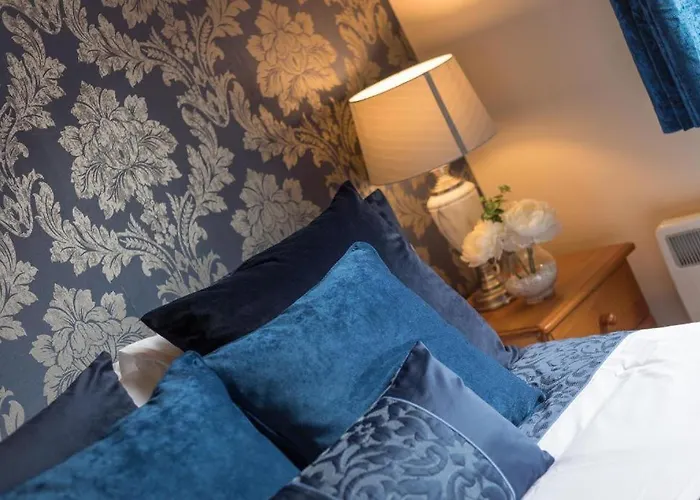 Town Square Townhouse - Best Location In Galway