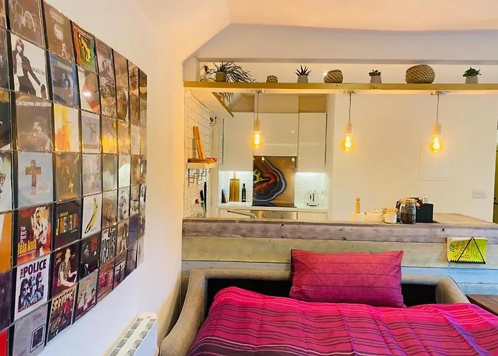 3 Bed Apartment/Explore The Area/Enjoy Our Pub Galway