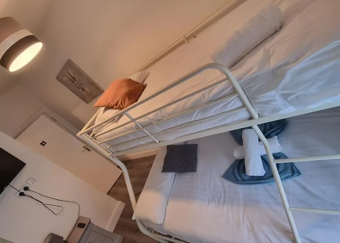 Eyre Square Lane Budget Rooms Galway