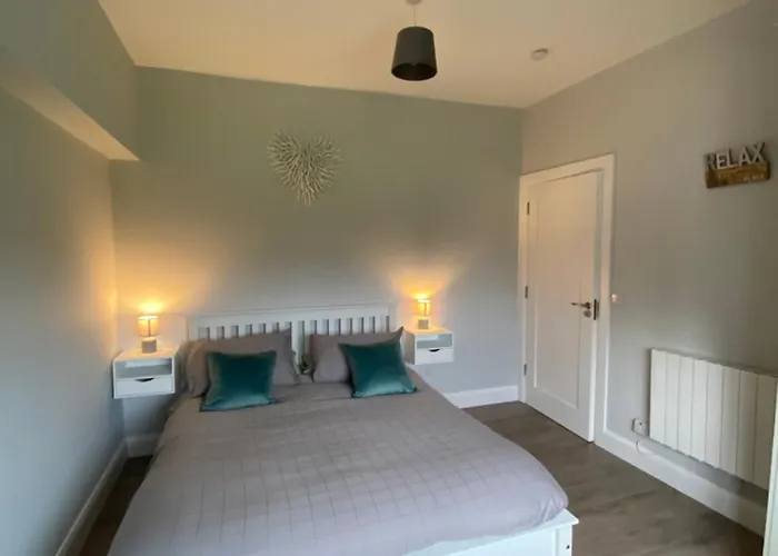 2 Kingsize Bedrooms At Castle View House Galway