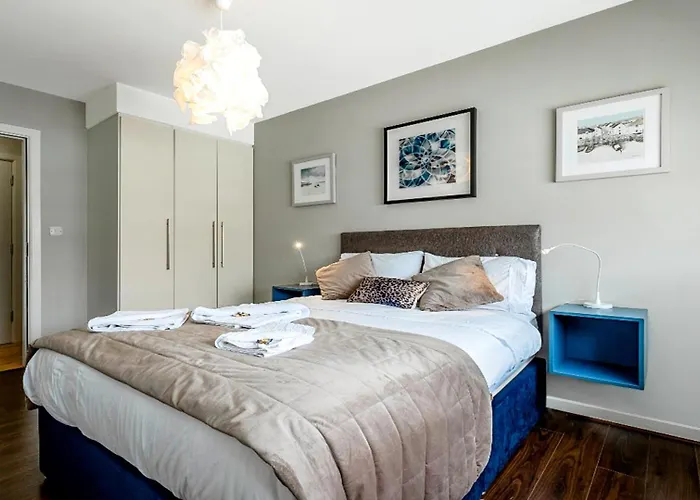 Traditional City Apt - Free Parking Galway