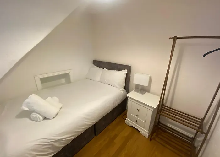 2 Bed Townhouse Eyre Square City Centre Galway