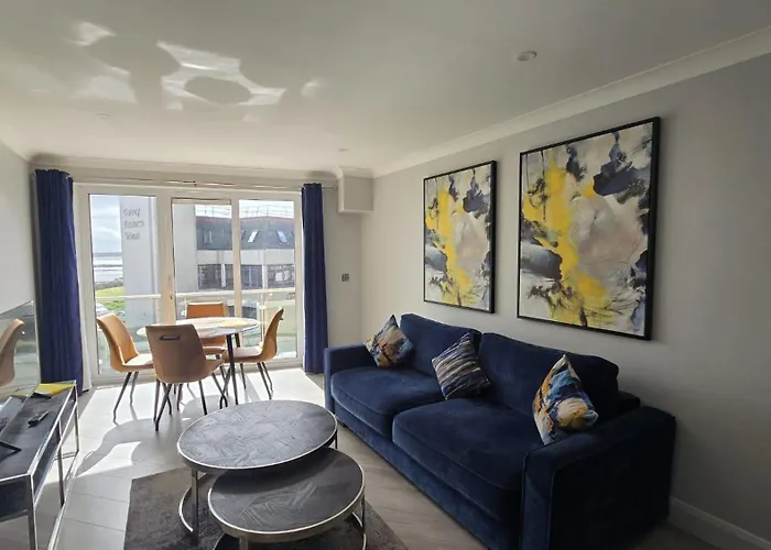Exquisite Sea View Apartment In Salthill, Galway